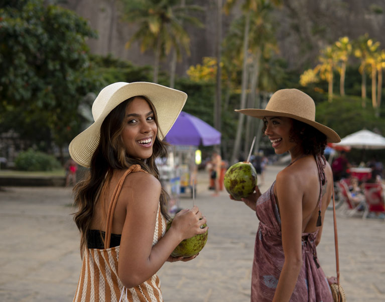 Colombian Elected Officials Charging Millions On Packages